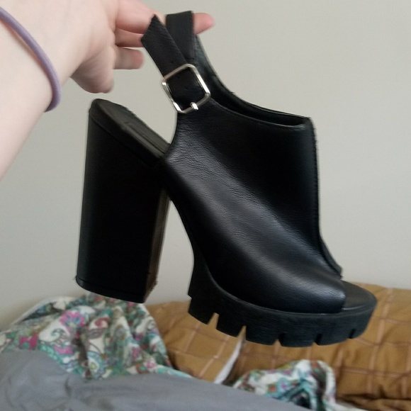 Forever 21 heels - Picture 2 of 2